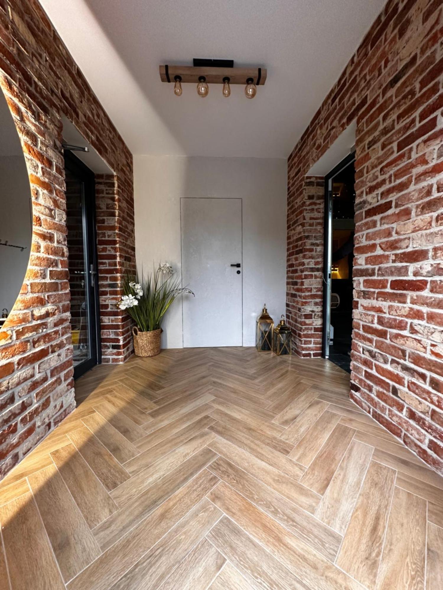 Ostoya Zawory Villa *